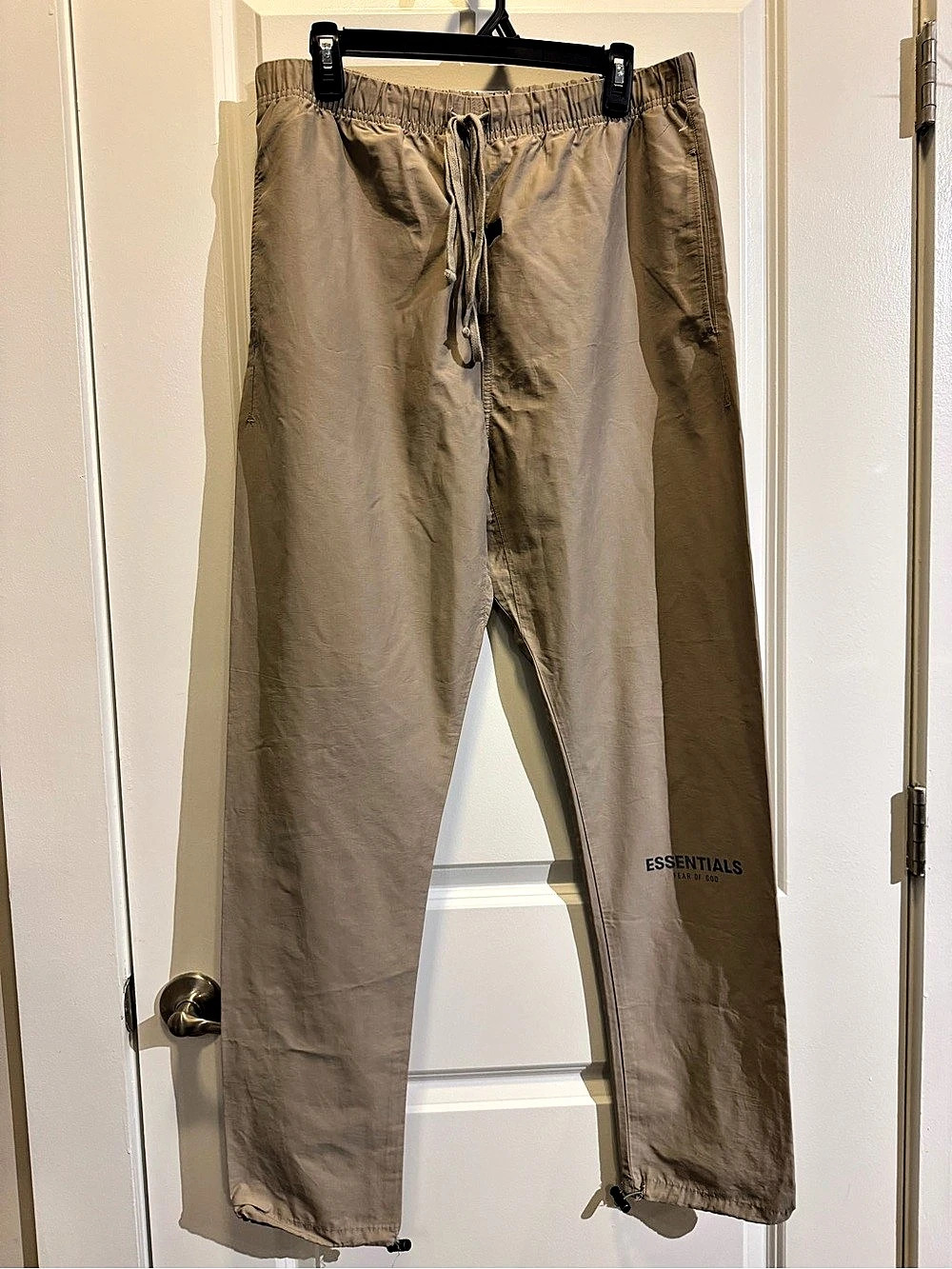Essentials Fear of God Essentials Nylon track Pants Size Large